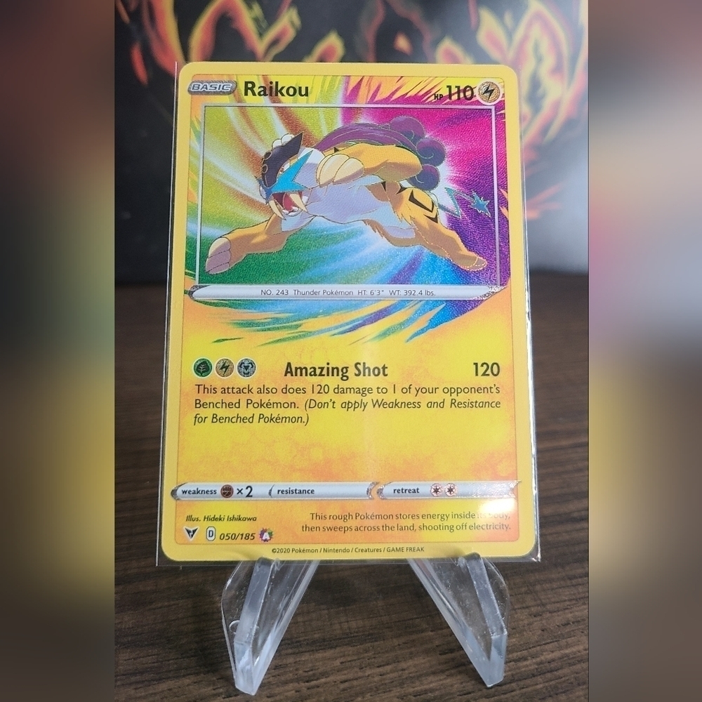 Raikou 50/185 Amazing Rare Vivid Voltage Pokemon TCG NM